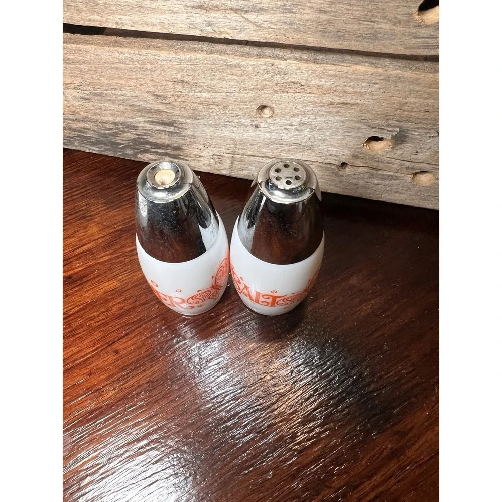 Vtg Westinghouse Milk Glass Salt Pepper Shaker Orange Butterflies Groovy Kitschy